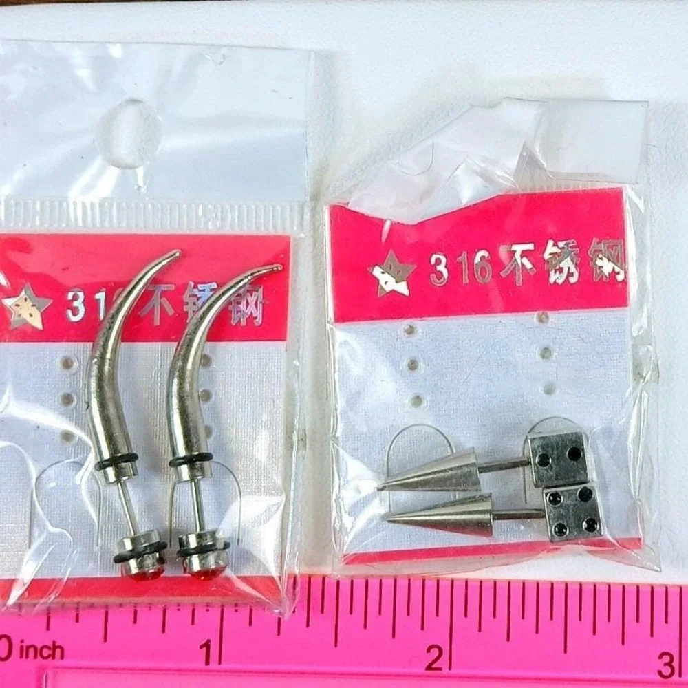 Vintage Surgical Steel 18G Earring Set Ruby Red Horn Spike‎ Dice Deadstock New